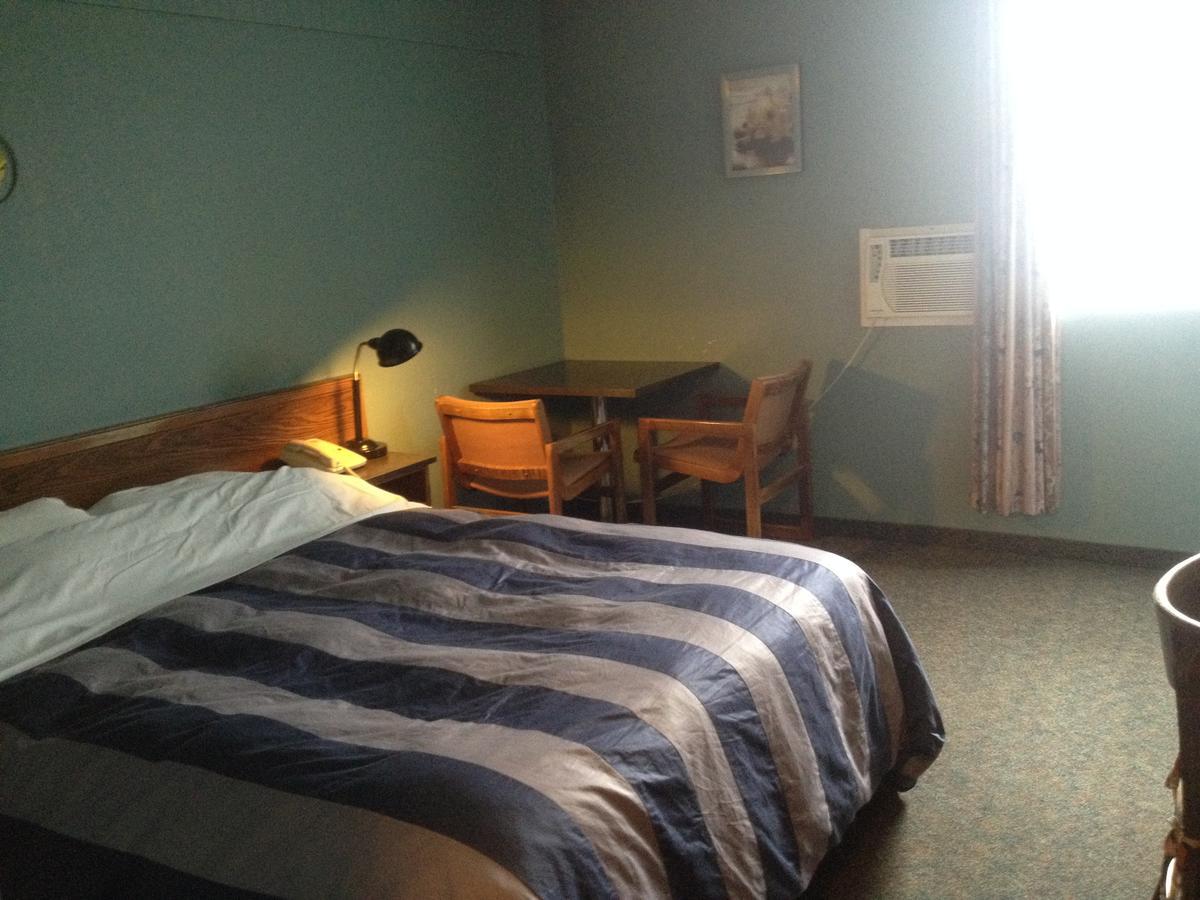 Classic Motor Inn Melville Екстер'єр фото