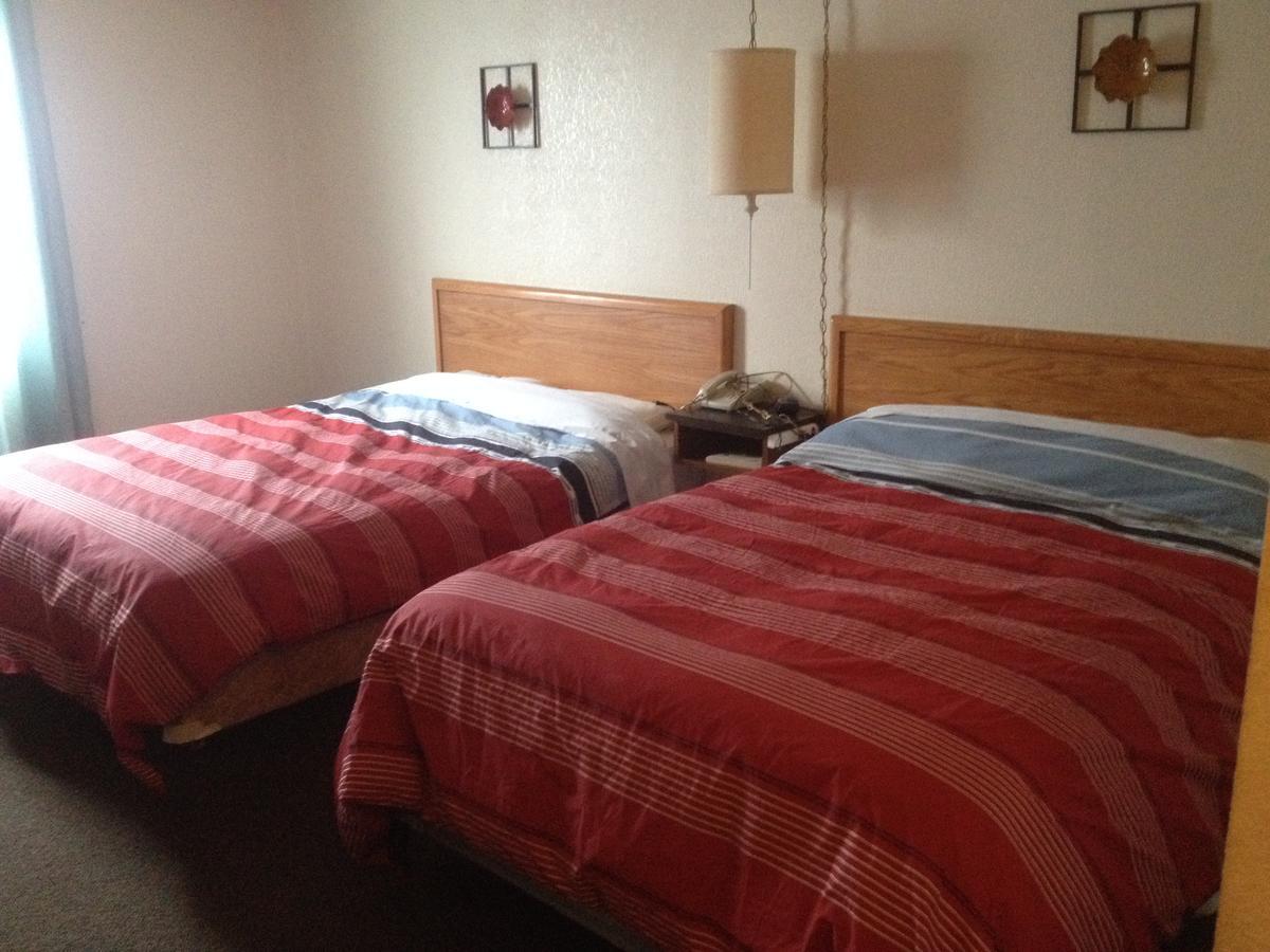 Classic Motor Inn Melville Екстер'єр фото